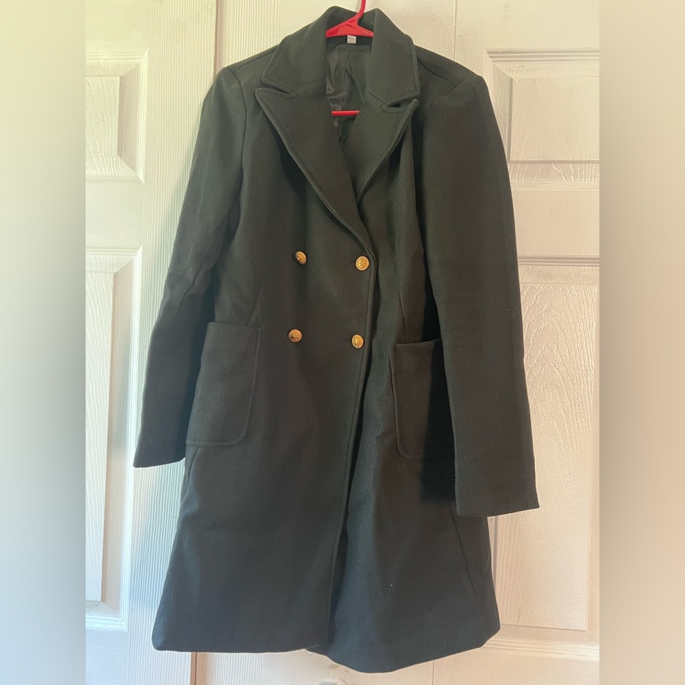 Double Breasted long sleeve Black Overcoat double gold buttons, size M, lined.